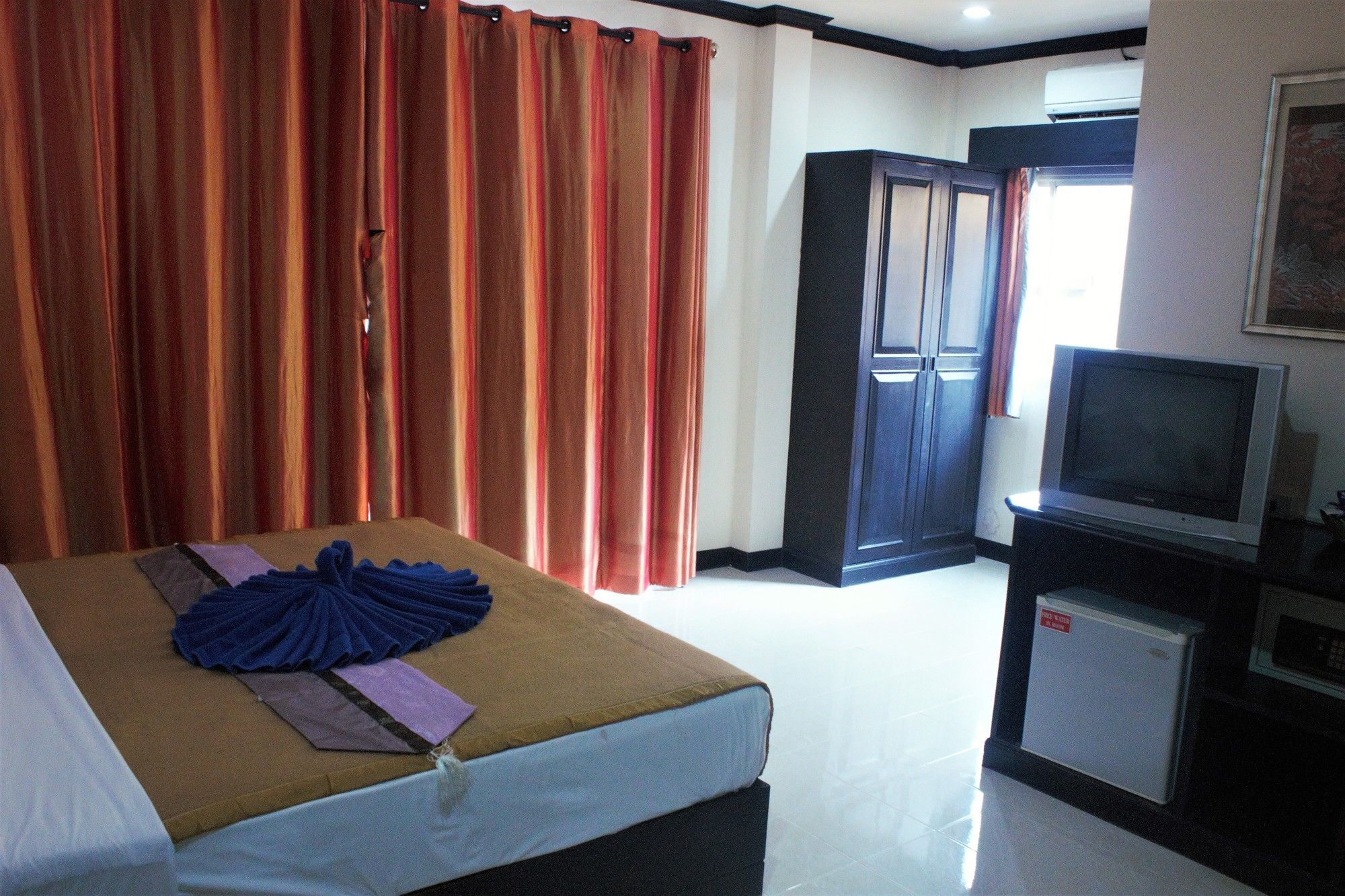 Ramaz Hotel Patong Exterior foto