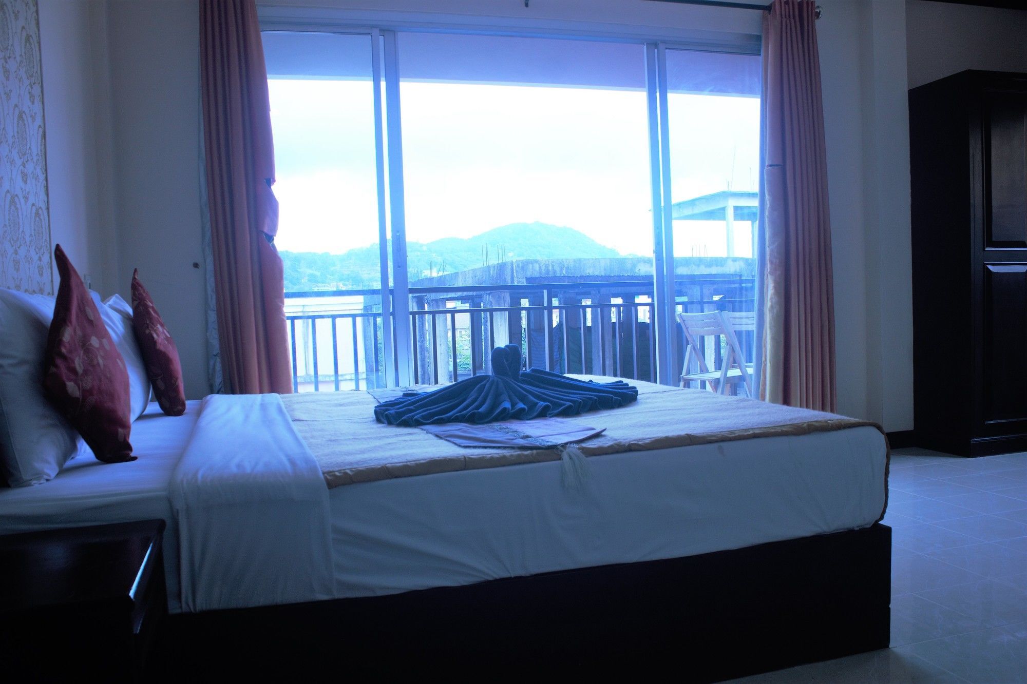 Ramaz Hotel Patong Exterior foto